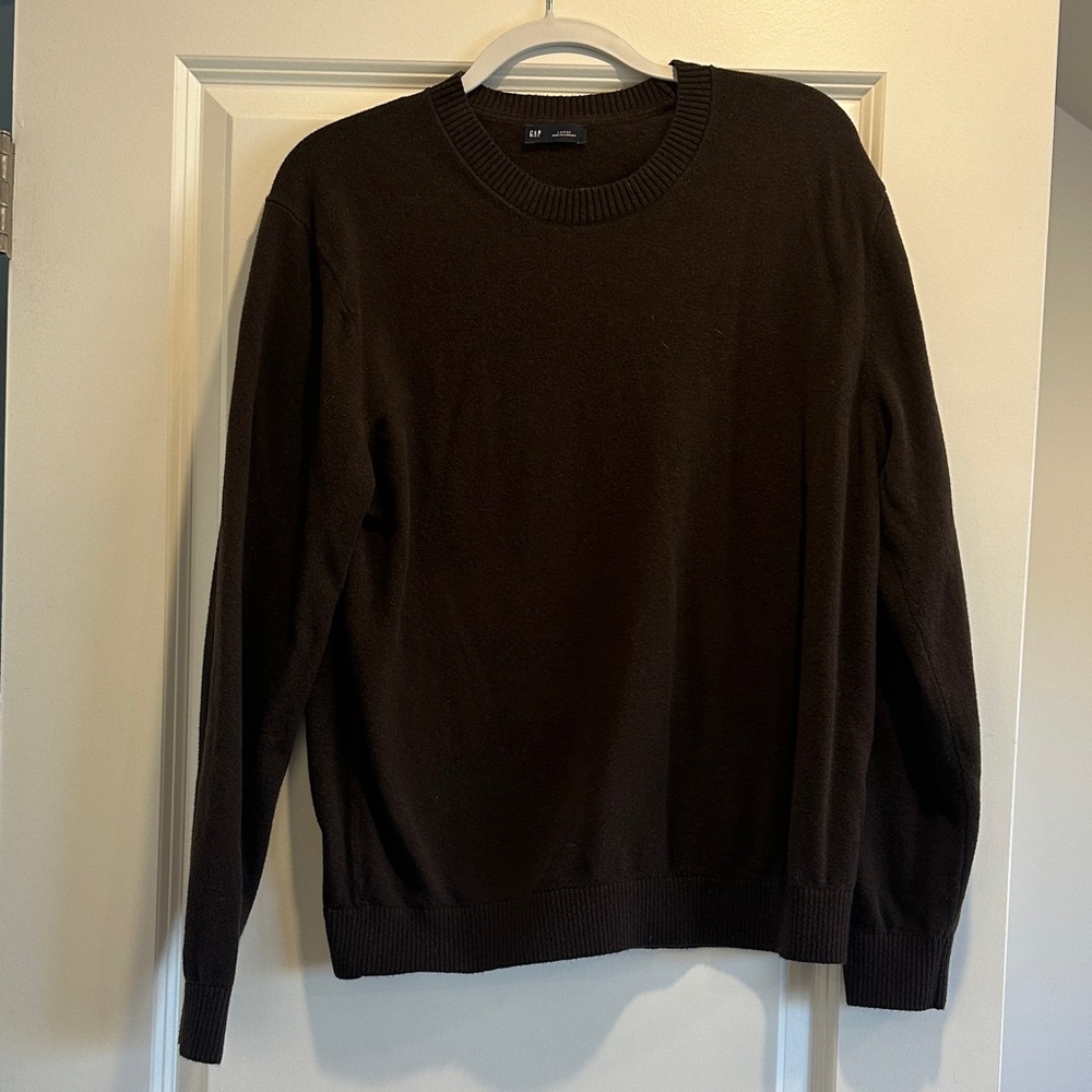 GAP Men's Crewneck Sweater in Dark Brown